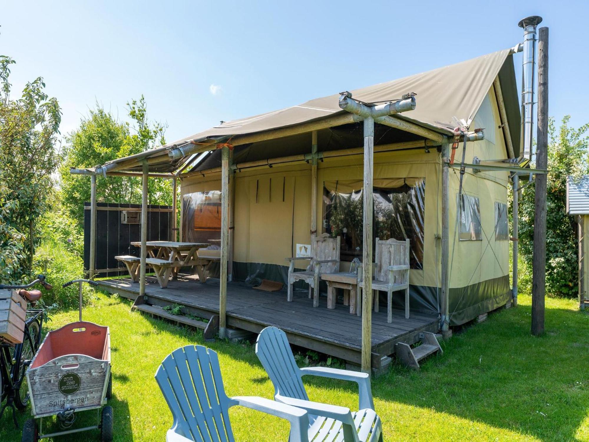Quaint Bungalow In Callantsoog With Garden Екстериор снимка