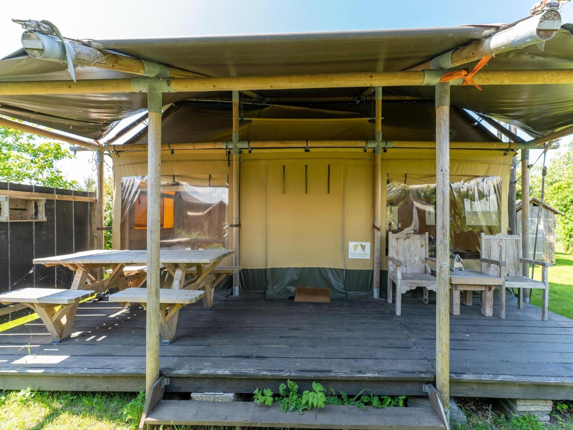 Quaint Bungalow In Callantsoog With Garden Екстериор снимка