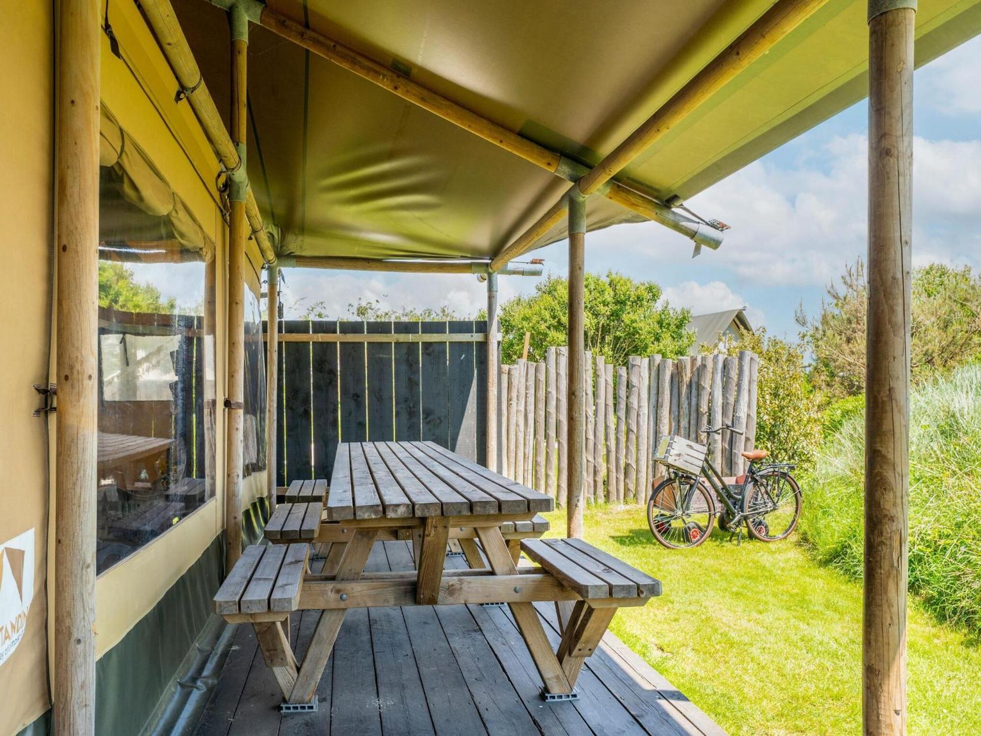 Quaint Bungalow In Callantsoog With Garden Екстериор снимка