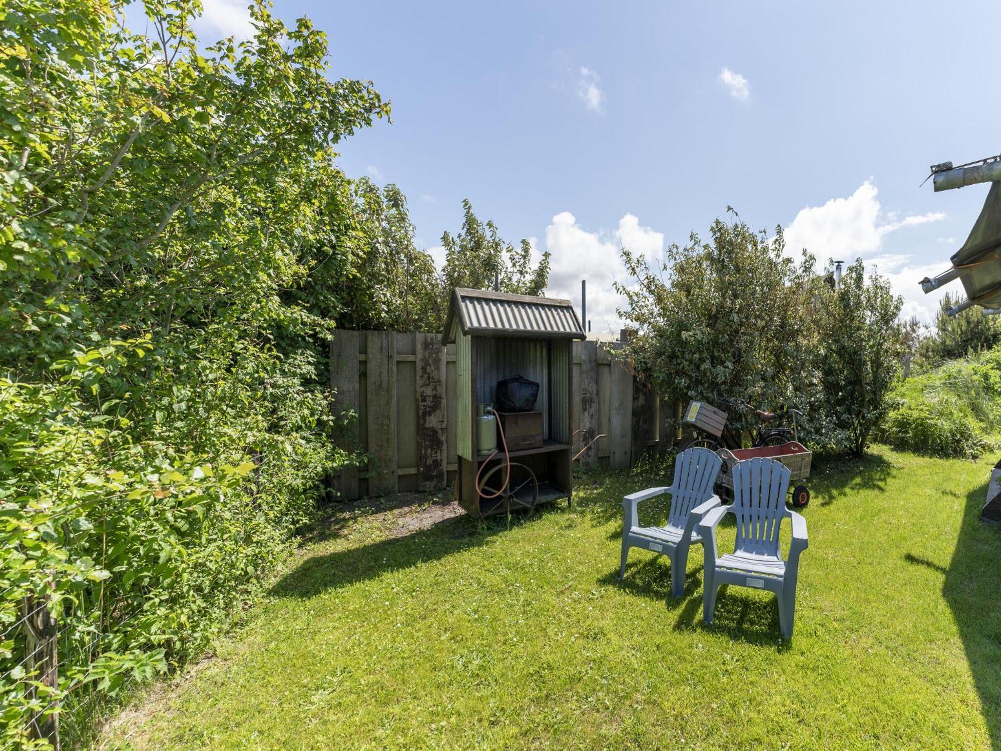 Quaint Bungalow In Callantsoog With Garden Екстериор снимка