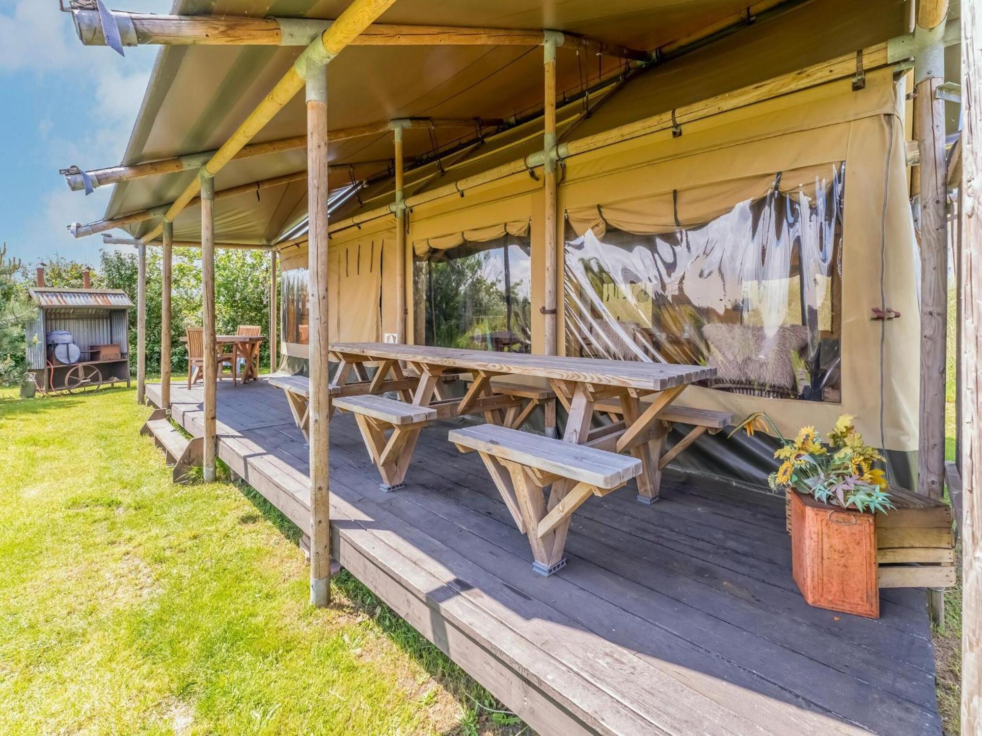 Quaint Bungalow In Callantsoog With Garden Екстериор снимка