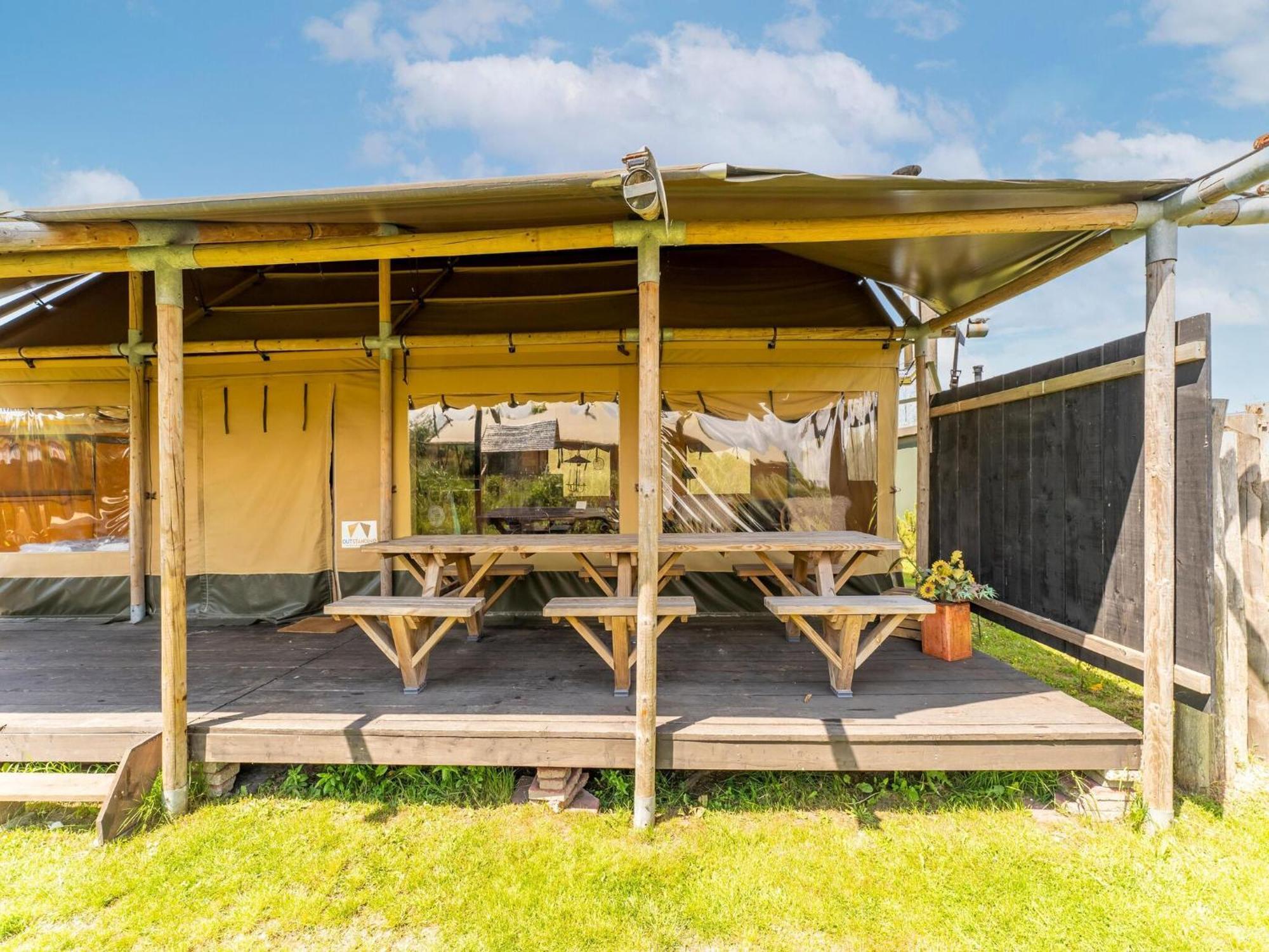 Quaint Bungalow In Callantsoog With Garden Екстериор снимка
