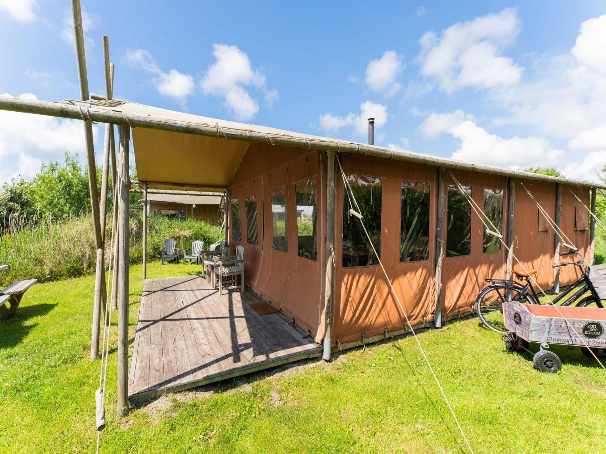 Quaint Bungalow In Callantsoog With Garden Екстериор снимка