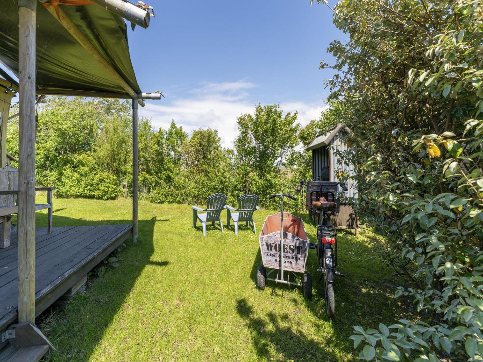 Quaint Bungalow In Callantsoog With Garden Екстериор снимка